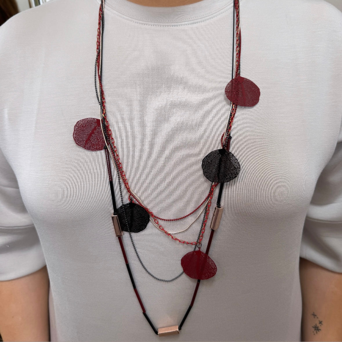 Olive Red Chain Necklace