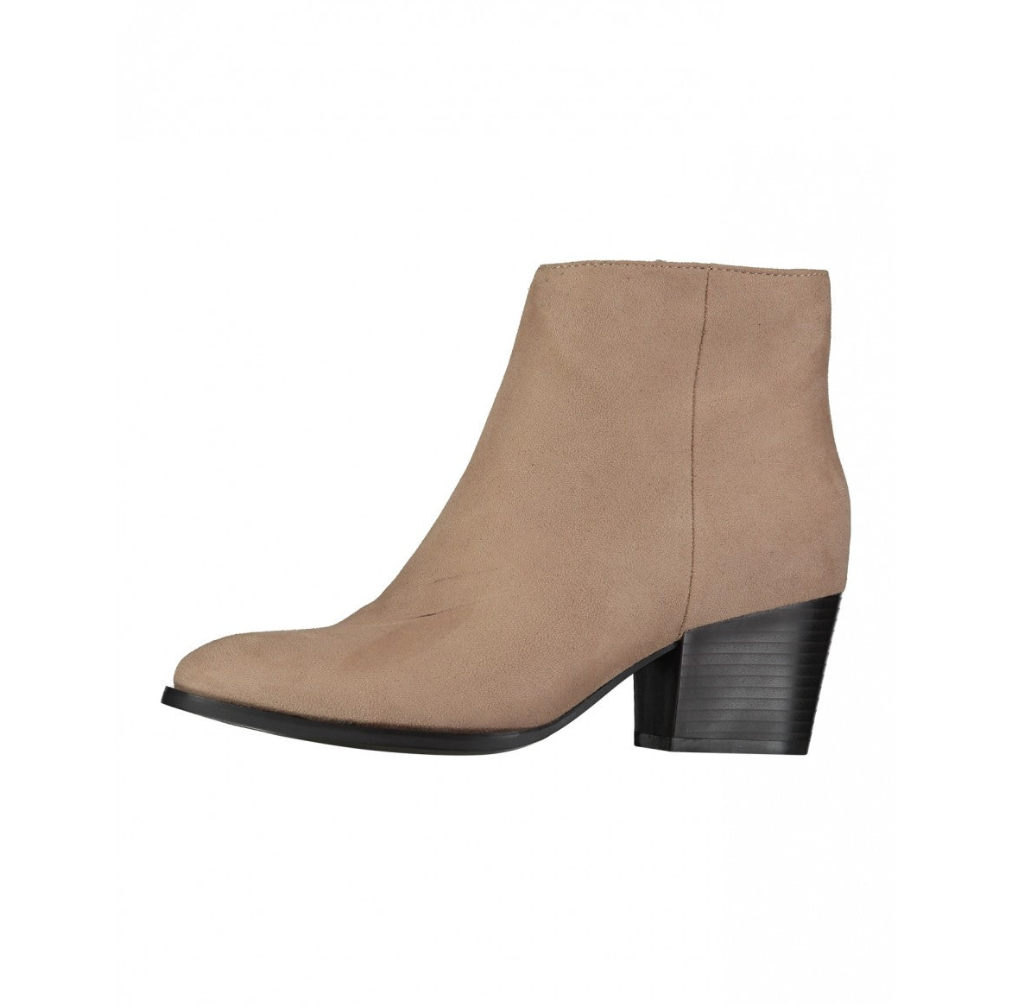 Footwear – Raspberry Red