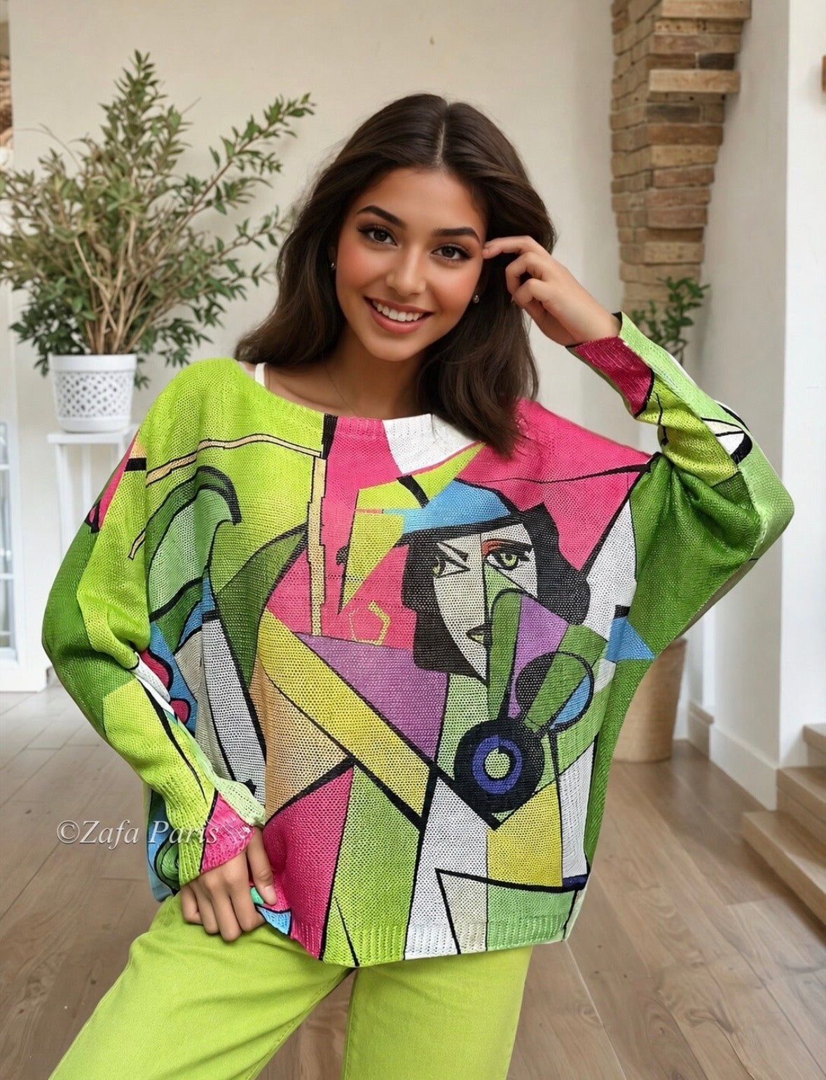 Brona Lime Face Silhouette Pullover