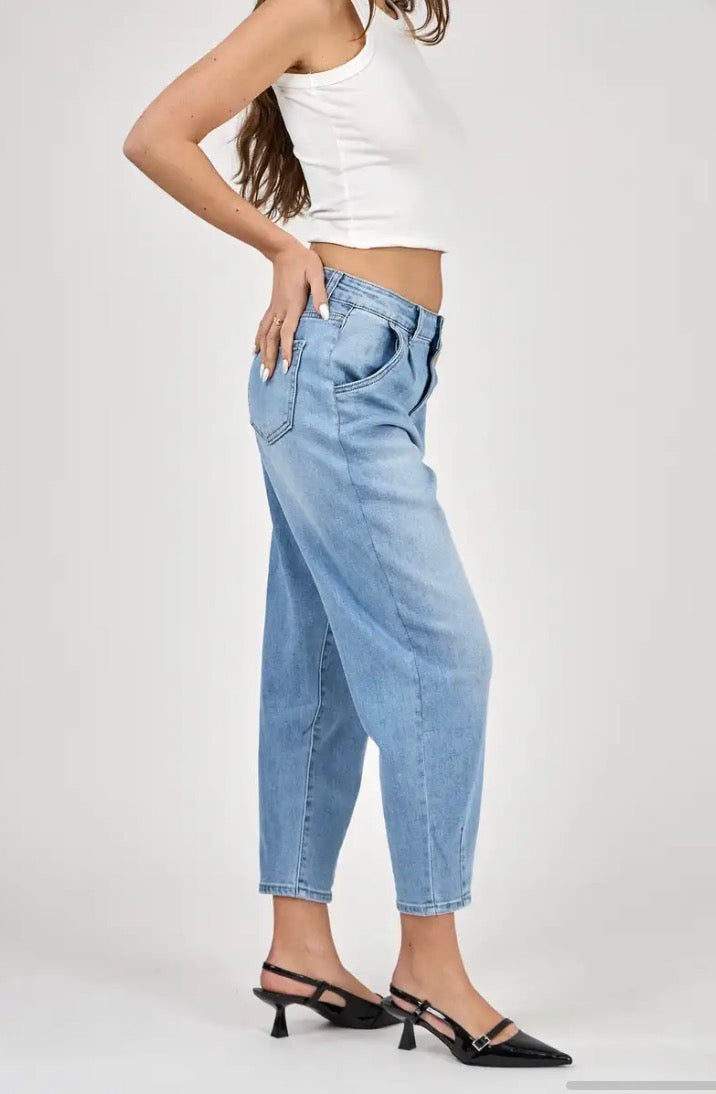 Ana & Lucy Light Wash Mom Style Denim Jeans