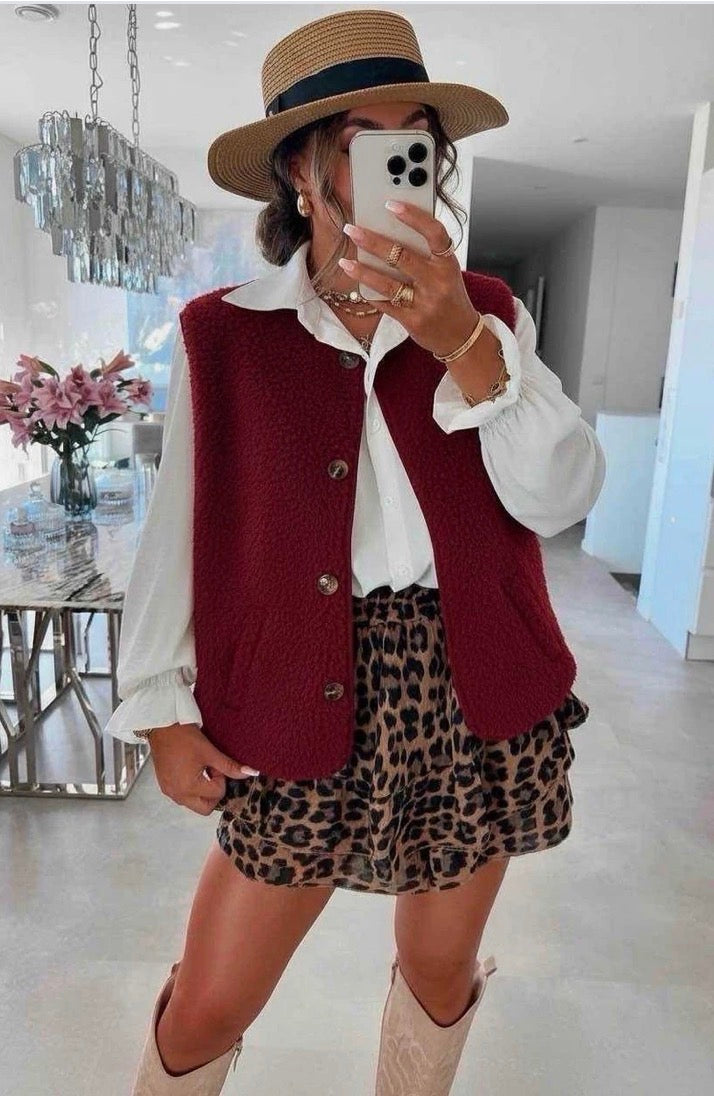 Clara Sleeveless Maroon Teddy Gilet